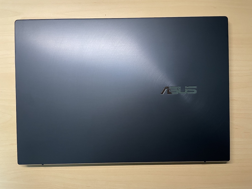 Zenbook Duo 2021 A 面