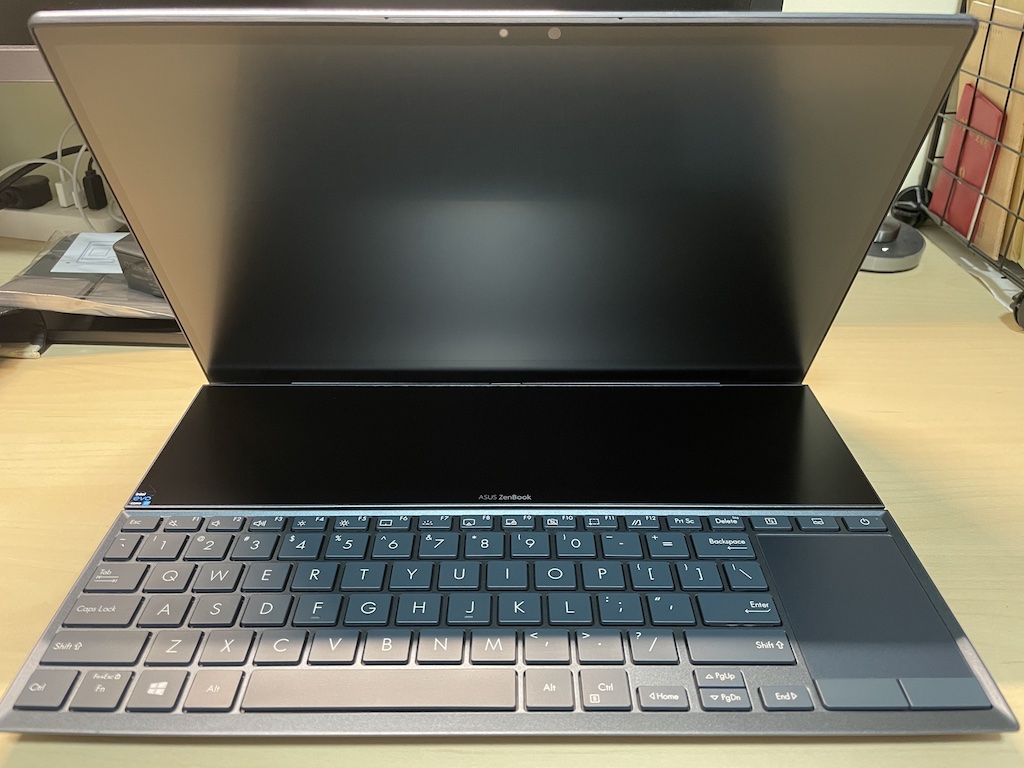 Zenbook Duo 2021 正面